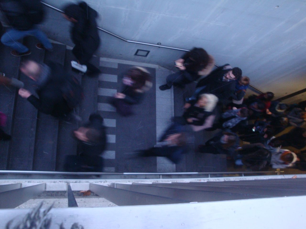 Flux dans les escaliers du métro (HPM)