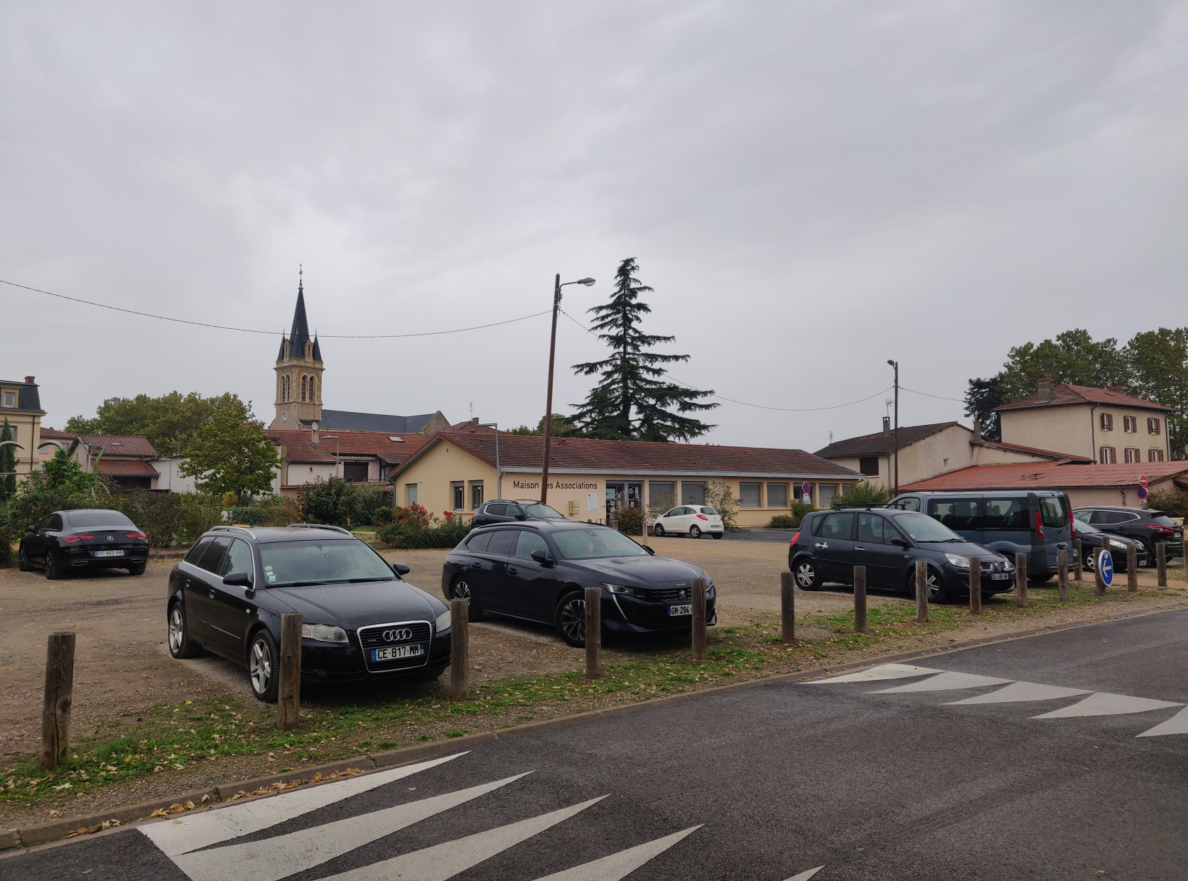 Poche de stationnement ayant vocation à disparaître